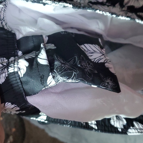 Amazon Essentials Mens Quick Dry Swim Trunks - Picture 8 of 9